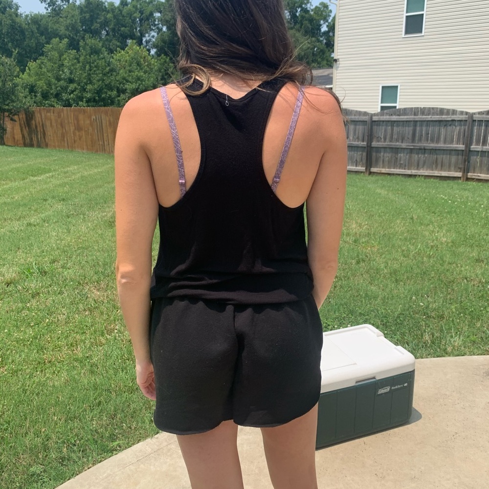 Front Pocket Tank - Picture 2 of 6